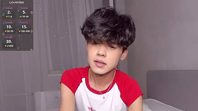 Snapshot of Felix_Rey chatting on August 6, 9:06 pm Felix Rey online show from August 6, 9:06 pm