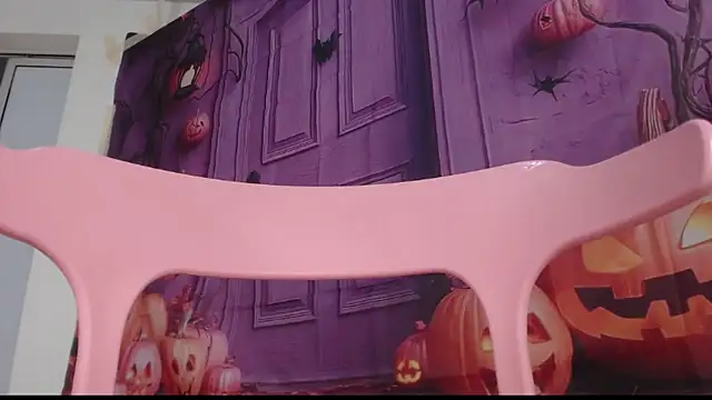 Kitty Mifl online show from November 1, 3:25 pm