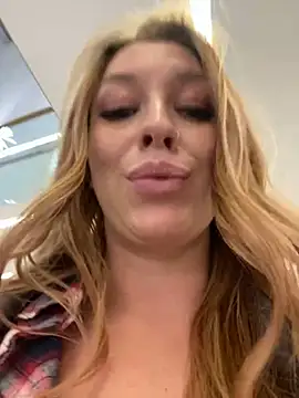 Snapshot of Sweet___Emily chatting on January 7, 5:20 pm Sweet   Emily online show from January 7, 5:20 pm