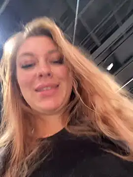 Snapshot of Sweet___Emily chatting on January 14, 4:18 pm Sweet   Emily online show from January 14, 4:18 pm