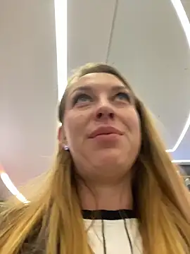 Sweet   Emily online show from December 14, 11:37 am