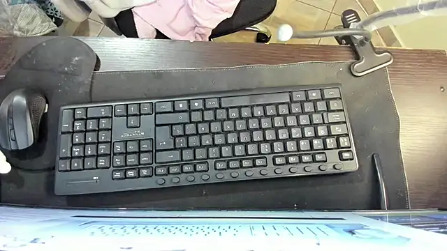 Amy Walker online show from March 25, 8:59 pm