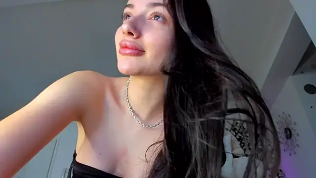 IreneVON online show from February 5, 8:32 am