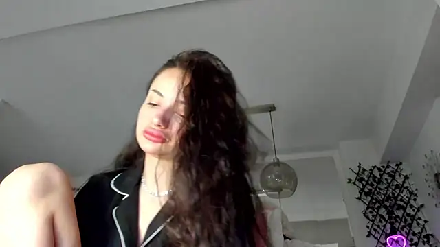 IreneVON online show from February 14, 4:58 am