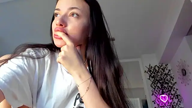 IreneVON online show from February 20, 6:06 am