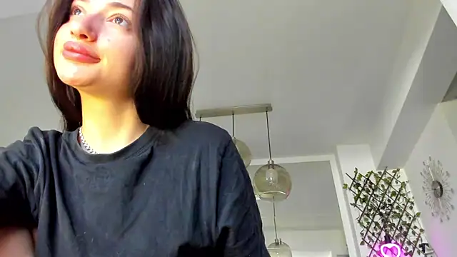 IreneVON online show from March 9, 6:39 am