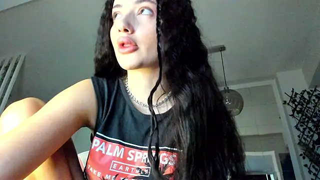 IreneVON online show from November 8, 6:13 am