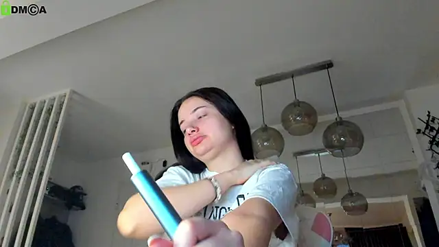 IreneVON online show from March 19, 4:05 am