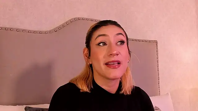 Emily robertss online show from September 29, 3:11 am