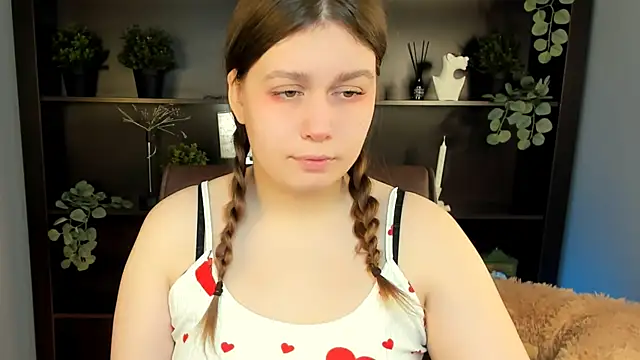 FioraMarmoris online show from November 24, 7:08 am