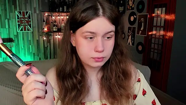 FioraMarmoris online show from April 18, 7:12 am