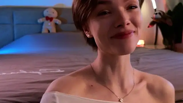 Eva Natsumi online show from March 15, 2:55 pm