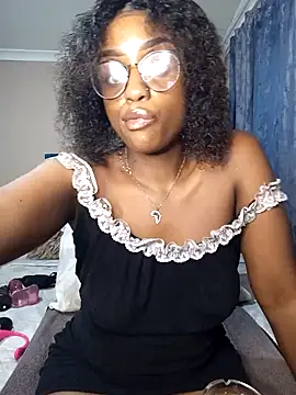 Queen-Chocolate online show from January 30, 11:55 pm