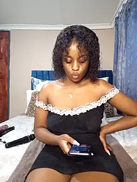 Queen-Chocolate online show from February 2, 8:41 pm