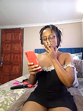 Queen-Chocolate online show from February 16, 11:16 am