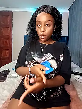 Queen-Chocolate online show from March 1, 5:04 pm