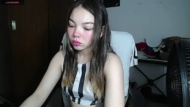 venelope1 online show from February 22, 2:17 am