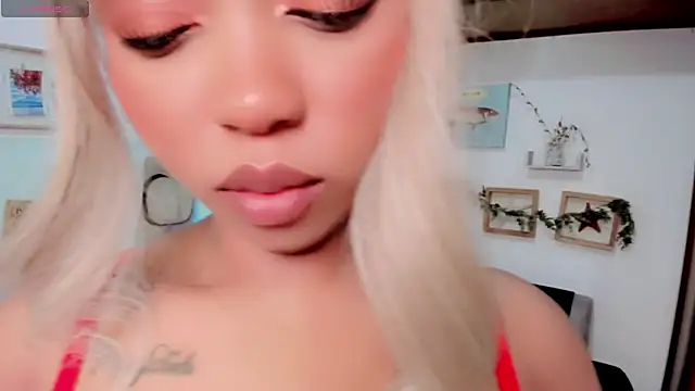 Snapshot of doris_cruz chatting on February 12, 1:16 pm doris cruz online show from February 12, 1:16 pm