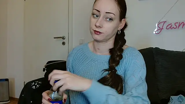 Jasmin-White online show from March 6, 2:02 pm