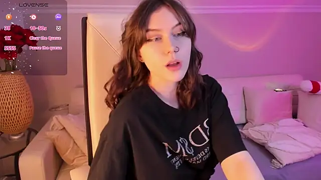 UnaMedison online show from December 6, 9:32 am