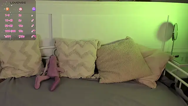 UnaMedison online show from January 15, 9:35 am