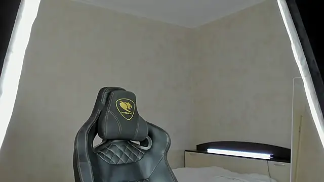 Snapshot of MasonWarholl chatting on December 30, 11:49 pm MasonWarholl online show from December 30, 11:49 pm