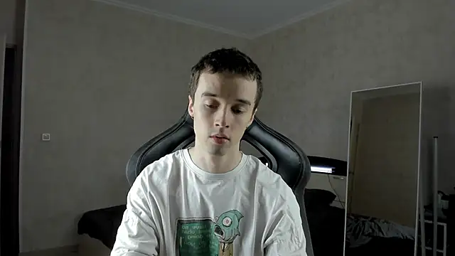 Snapshot of MasonWarholl chatting on February 13, 8:24 pm MasonWarholl online show from February 13, 8:24 pm