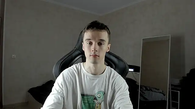 Snapshot of MasonWarholl chatting on March 4, 6:47 am MasonWarholl online show from March 4, 6:47 am