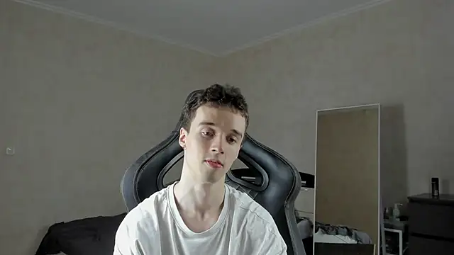 Snapshot of MasonWarholl chatting on March 21, 7:22 am MasonWarholl online show from March 21, 7:22 am