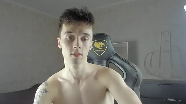 Snapshot of MasonWarholl chatting on October 2, 4:14 pm MasonWarholl online show from October 2, 4:14 pm