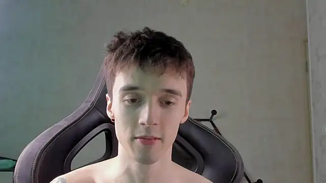 MasonWarholl online show from April 19, 6:10 pm