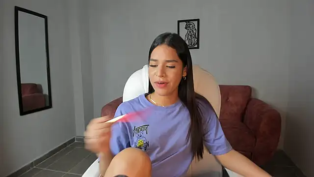 Alice23jones online show from February 6, 8:02 pm