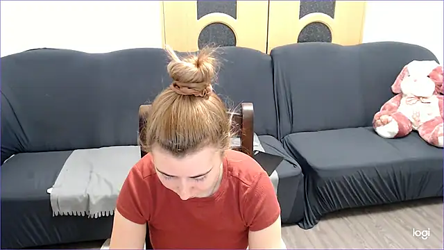 Snapshot of VioletaFlower7 chatting on January 23, 10:54 am VioletaFlower7 online show from January 23, 10:54 am