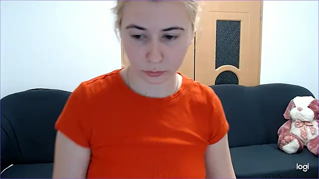 Snapshot of VioletaFlower7 chatting on February 16, 9:05 pm VioletaFlower7 online show from February 16, 9:05 pm