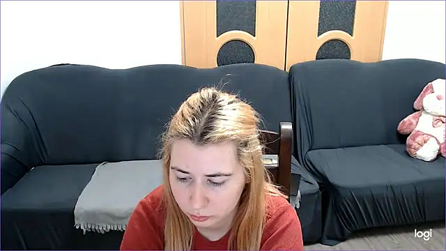 Snapshot of VioletaFlower7 chatting on March 14, 8:53 am VioletaFlower7 online show from March 14, 8:53 am