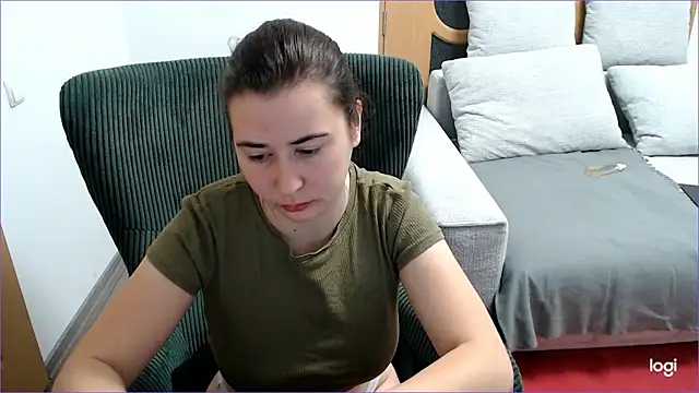 Snapshot of VioletaFlower7 chatting on November 3, 9:54 am VioletaFlower7 online show from November 3, 9:54 am