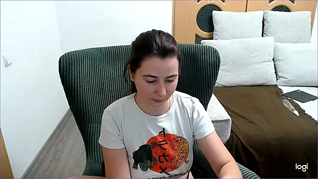 VioletaFlower7 online show from November 12, 9:03 pm