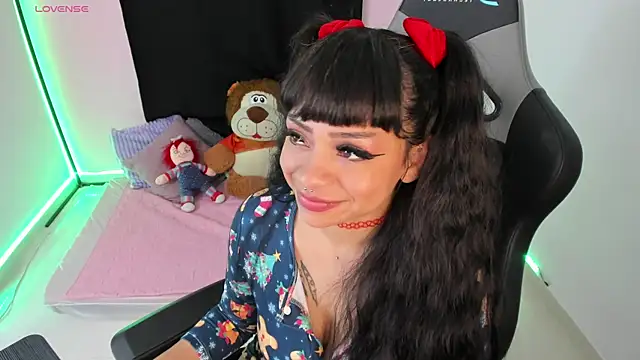 zoesullivan online show from December 25, 10:28 am