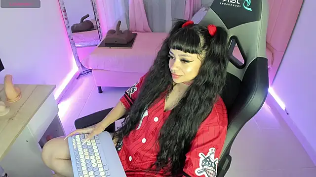 zoesullivan online show from January 26, 9:08 am