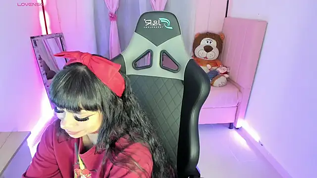 zoesullivan online show from February 18, 9:54 am