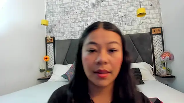 MilaaAdams online show from October 18, 10:05 am