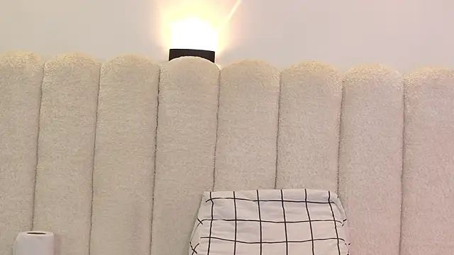 Juliabadlee online show from November 22, 8:19 pm