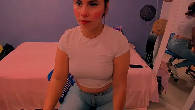 gigi stephans online show from February 15, 12:48 am