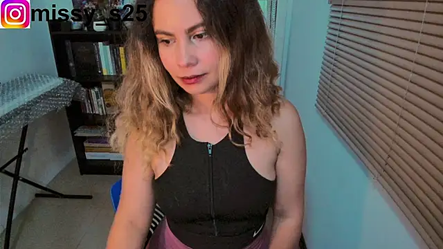 gigi stephans online show from February 4, 1:44 am