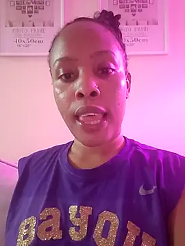 R-thequeen online show from May 15, 11:45 pm