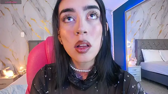 Julieta De Los Angeles online show from January 11, 3:55 am