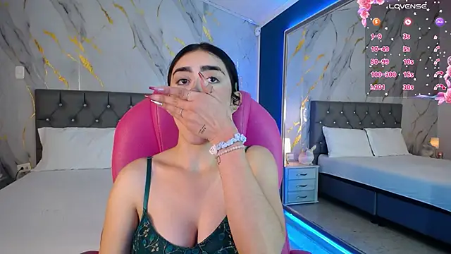 Julieta De Los Angeles online show from February 11, 3:40 am