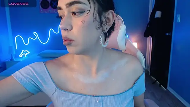 Julieta De Los Angeles online show from March 18, 3:53 am