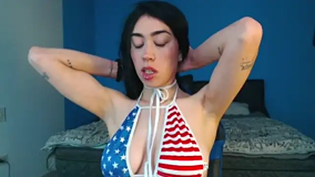 Julieta De Los Angeles online show from October 23, 1:54 pm