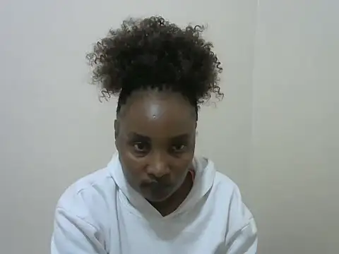 Snapshot of StacyGee24 chatting on October 4, 5:05 am StacyGee24 online show from October 4, 5:05 am